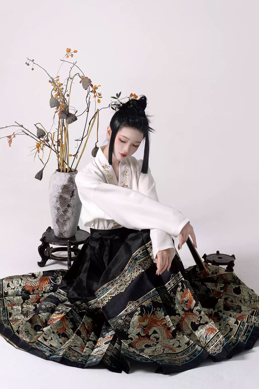 Ming dynasty hanfu snow dragon mamian skirt - xuelong 雪龙