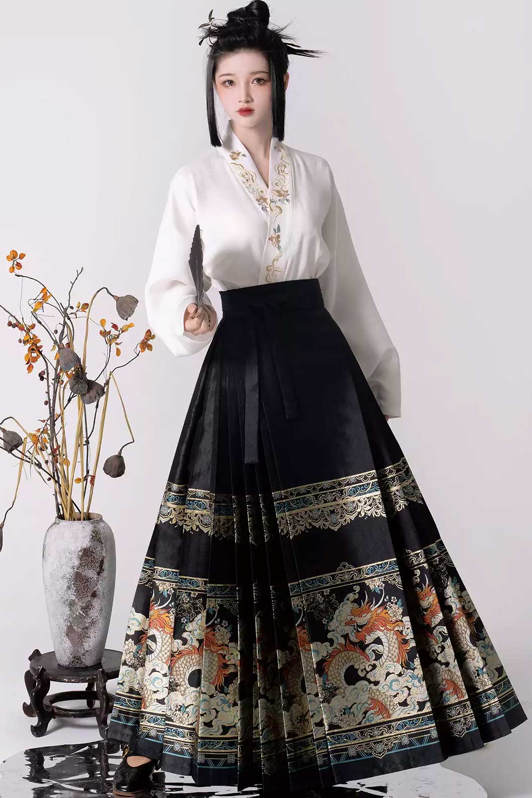 Ming dynasty hanfu snow dragon mamian skirt - xuelong 雪龙