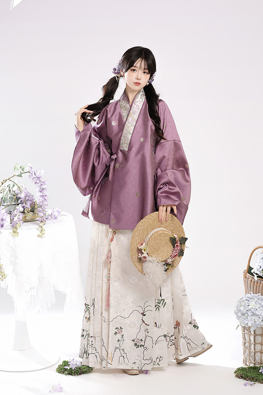 Ming Dynasty Multicolor Hanfu Dress Brocade Pipa Sleeves Ma Mianqun - baicaoxing 百草馨