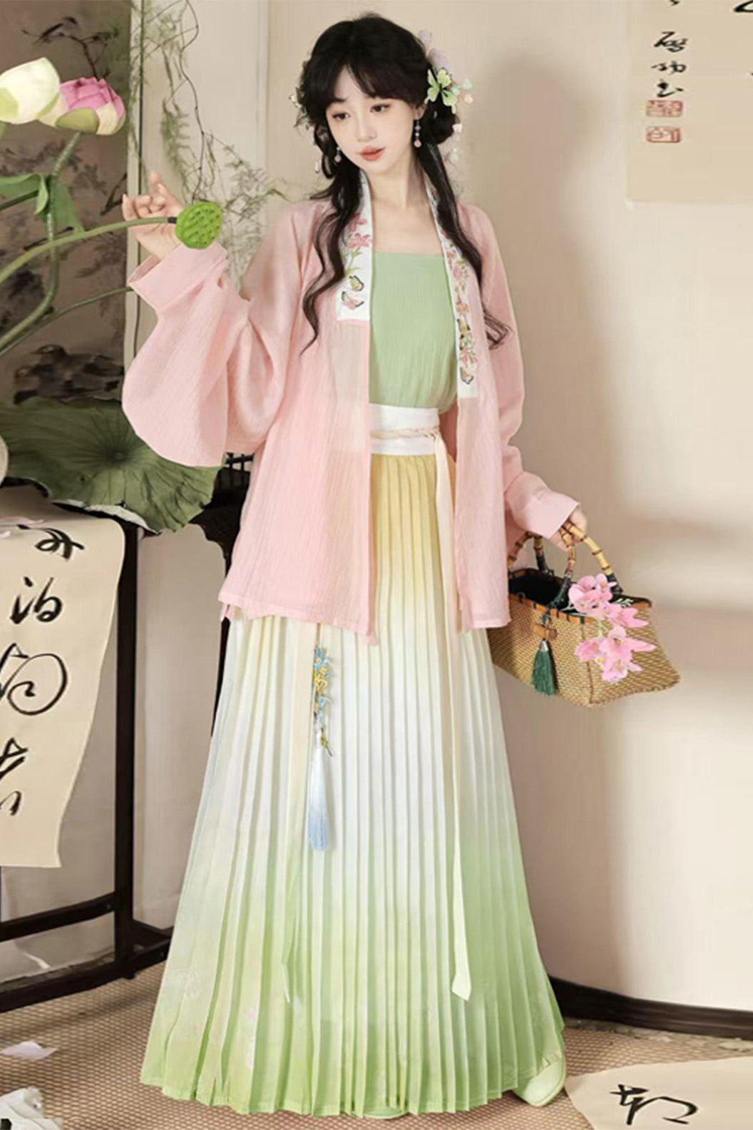 Ming Dynasty Pink Hanfu Dress Embroidery One Piece Pleated Skirt - huayan 花宴