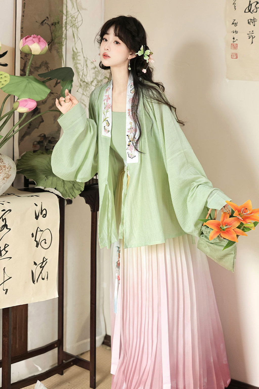 Ming Dynasty Pink Hanfu Dress Embroidery One Piece Pleated Skirt - huayan 花宴