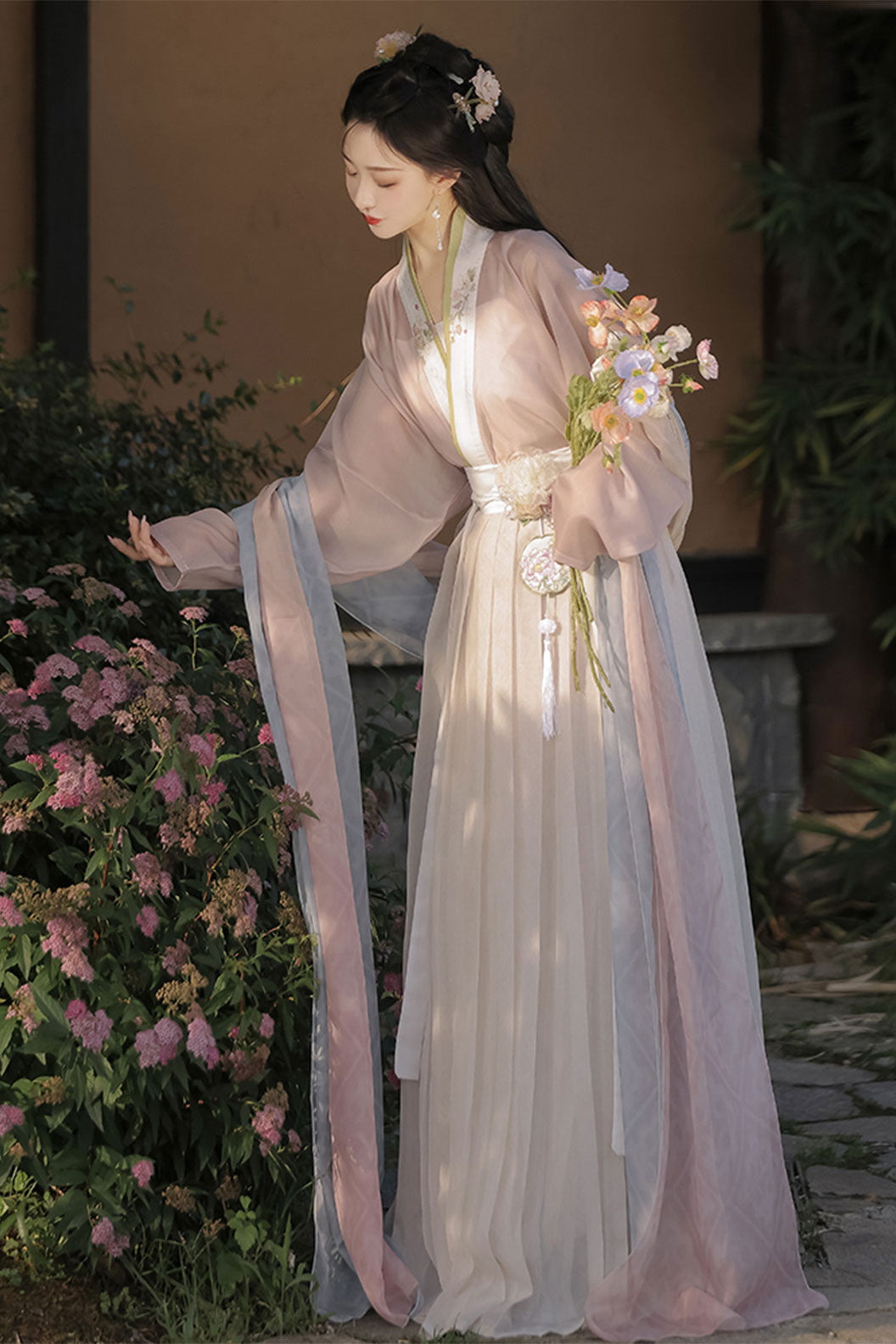 Ming Dynasty Pink Hanfu Dress Qi Yao Ruqun Skirt with Chinese Style and Tea Picking Era - caicha 采茶