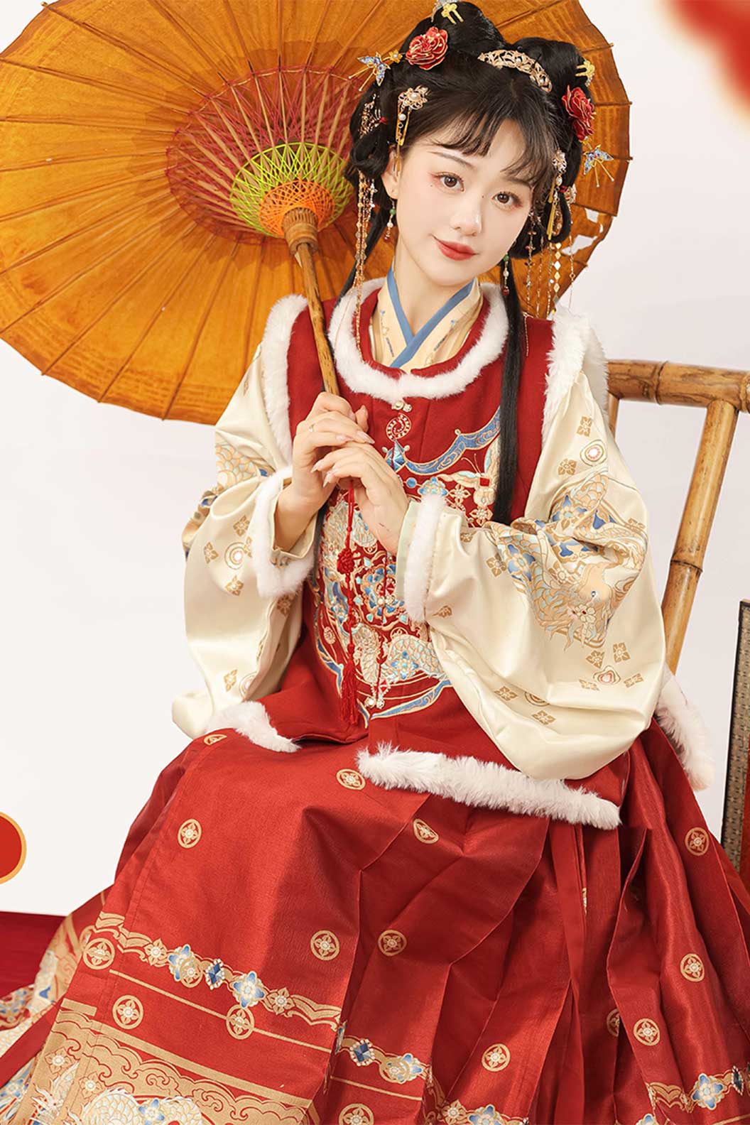 Ming Dynasty Red Hanfu Dress with Embroidered Ma Mian Qun For Chinese Style - xiaoshenlong 小神龙