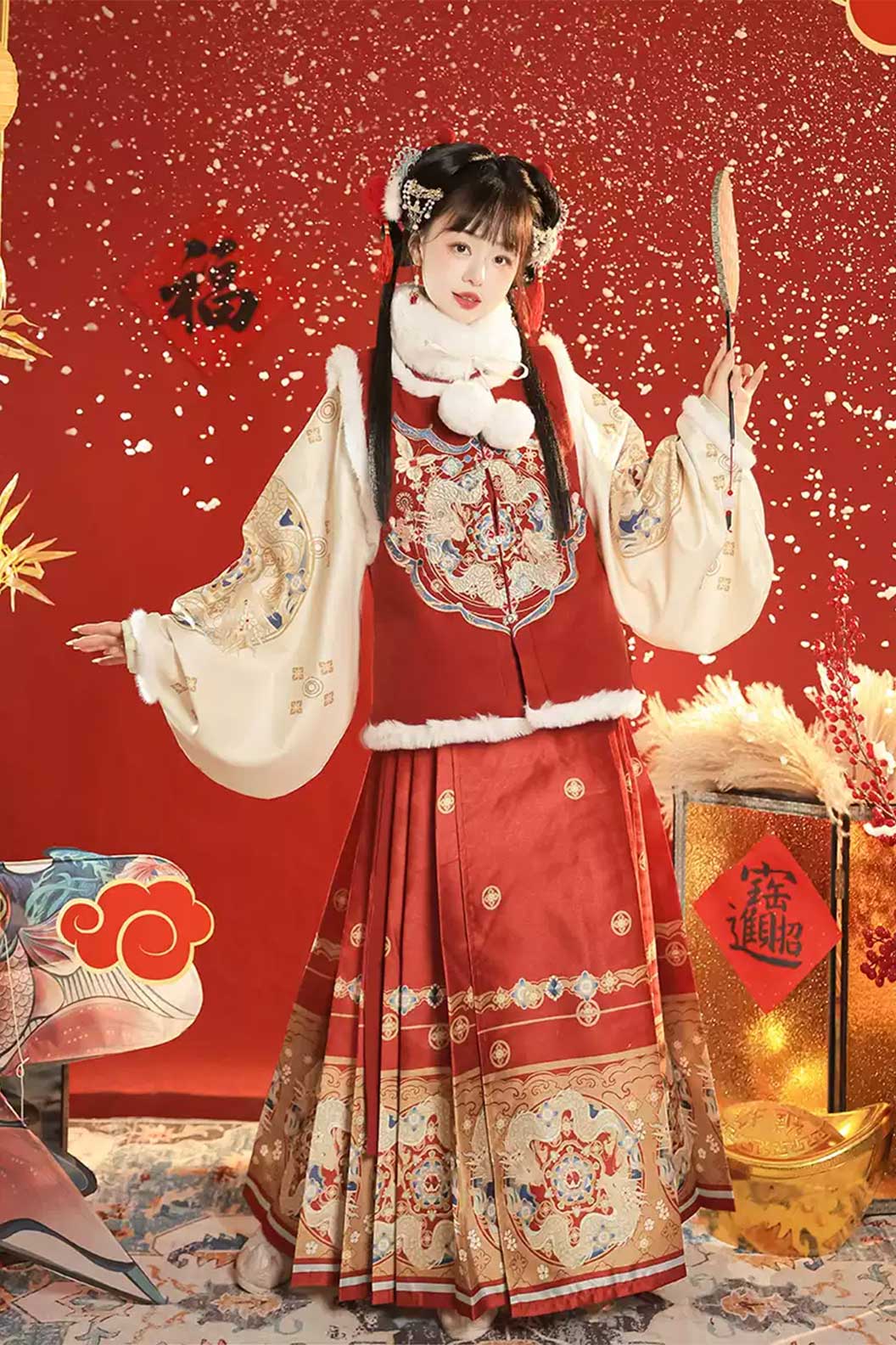Ming Dynasty Red Hanfu Dress with Embroidered Ma Mian Qun For Chinese Style - xiaoshenlong 小神龙