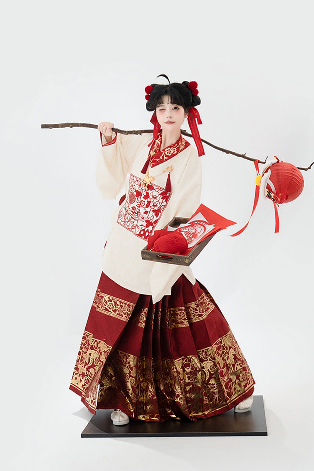 Ming Dynasty Red Hanfu Dress with Woven Gold Ma Mian Qun and Supplementary Robe - changle 长乐