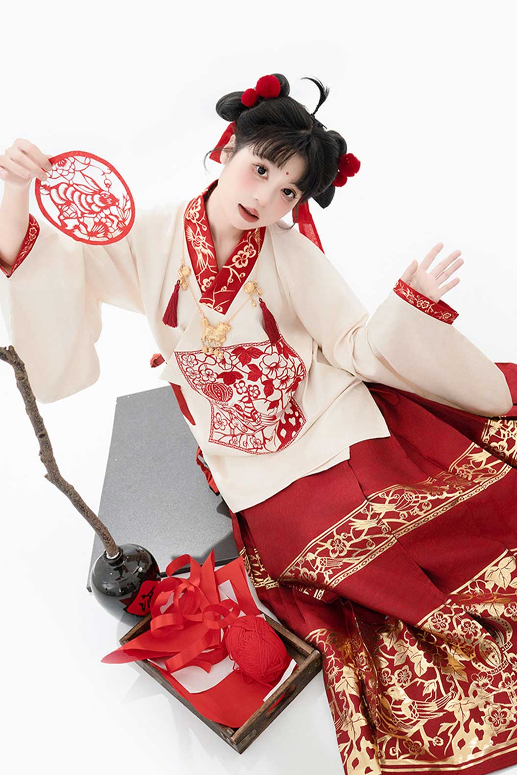 Ming Dynasty Red Hanfu Dress with Woven Gold Ma Mian Qun and Supplementary Robe - changle 长乐