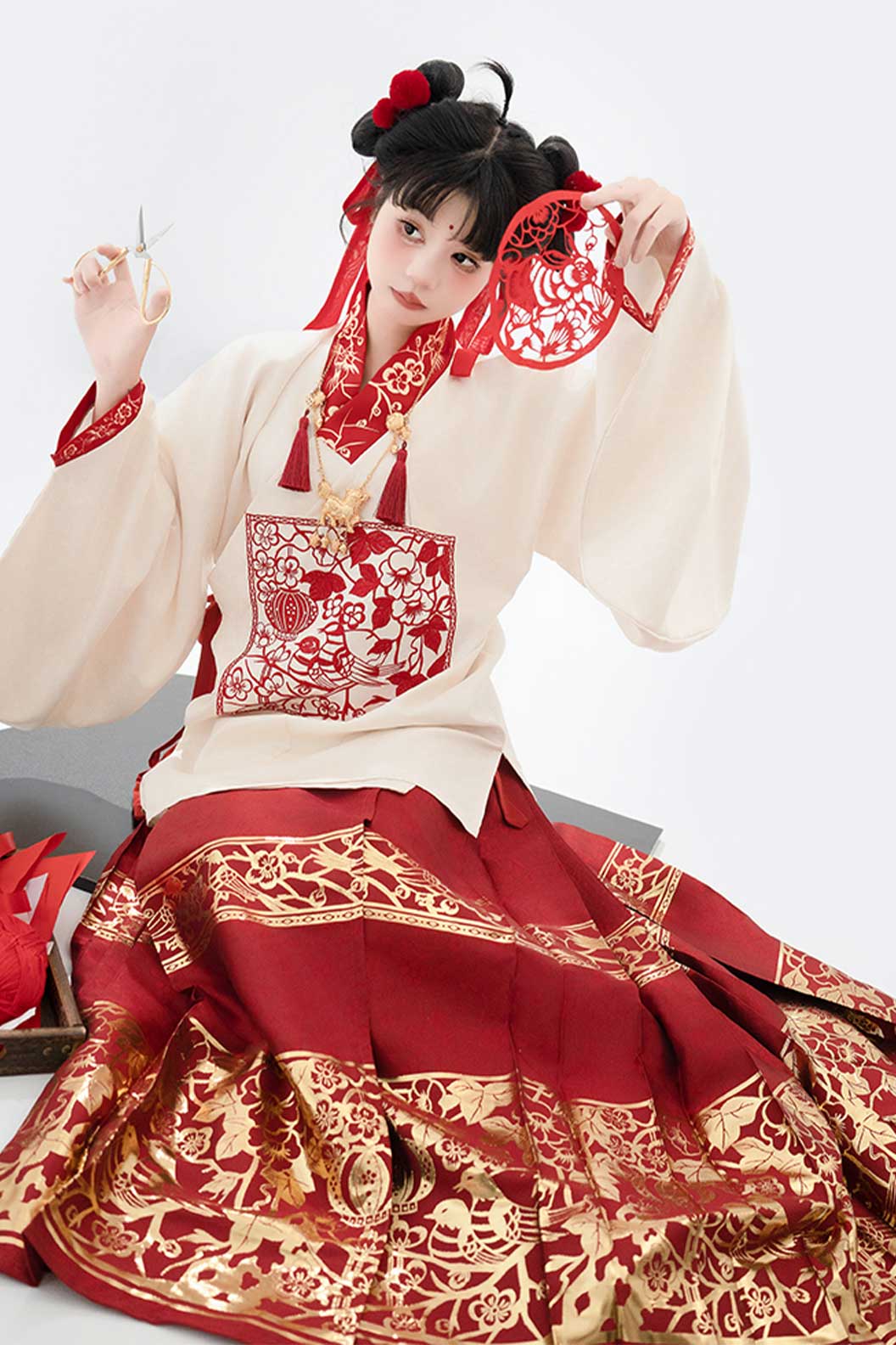 Ming Dynasty Red Hanfu Dress with Woven Gold Ma Mian Qun and Supplementary Robe - changle 长乐