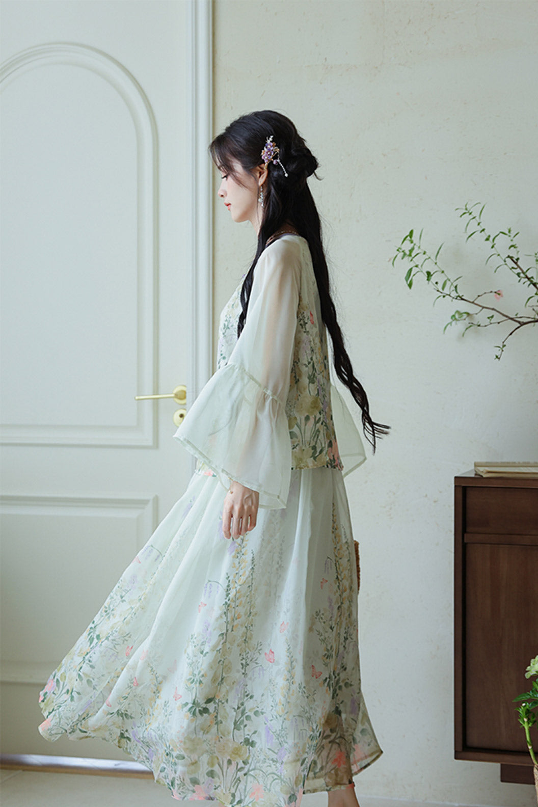 Modern Hanfu Outfit Embroidered Tea White Dress - lvqihuaying 绿绮花影