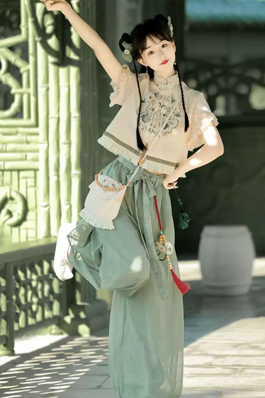 Modern Hanfu with Green Lantern Pants in Chinese Traditional Style - xunyao 寻瑶
