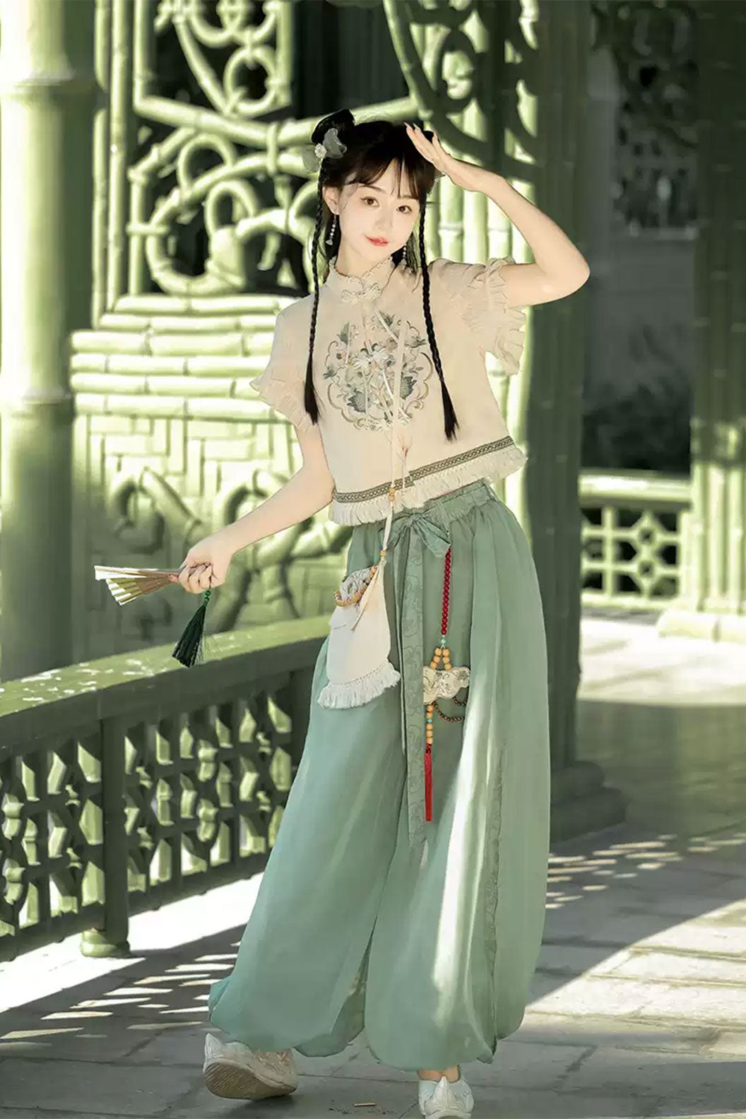 Modern Hanfu with Green Lantern Pants in Chinese Traditional Style - xunyao 寻瑶