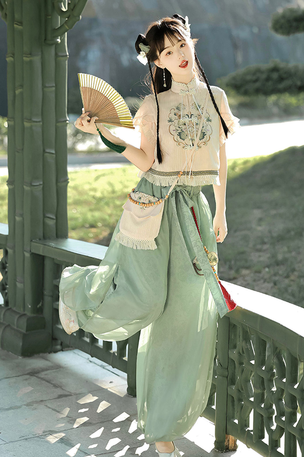 Modern Hanfu with Green Lantern Pants in Chinese Traditional Style - xunyao 寻瑶
