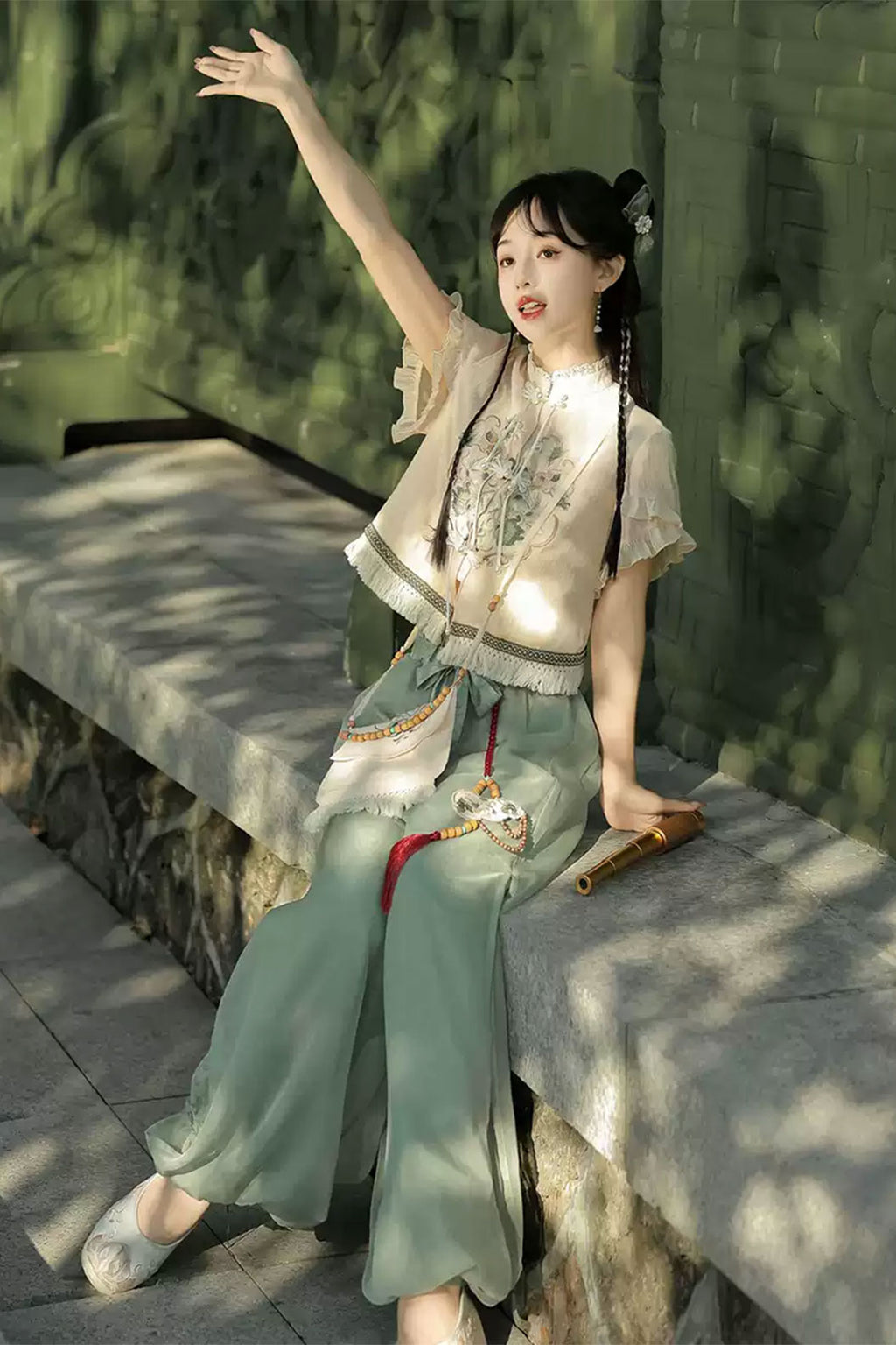 Modern Hanfu with Green Lantern Pants in Chinese Traditional Style - xunyao 寻瑶