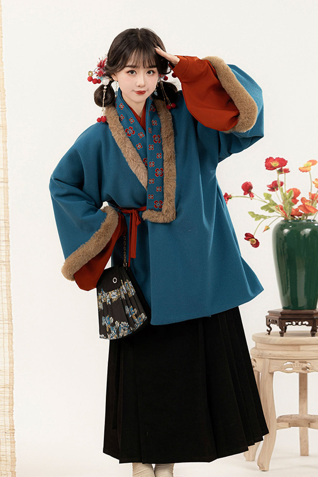 Modern Hanfu with Triangle Set Straight Collar and Short Jacket - dongruo 冬若
