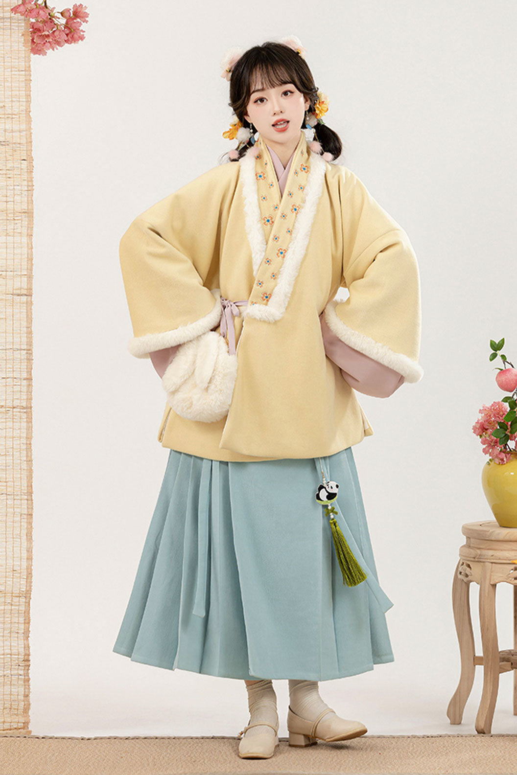 Modern Hanfu with Triangle Set Straight Collar and Short Jacket - dongruo 冬若