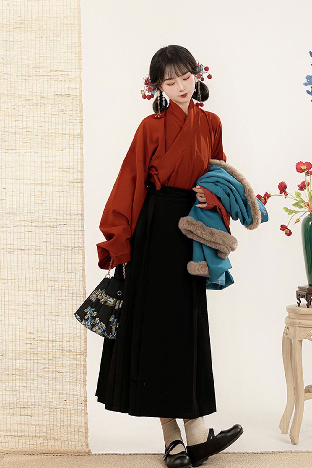Modern Hanfu with Triangle Set Straight Collar and Short Jacket - dongruo 冬若