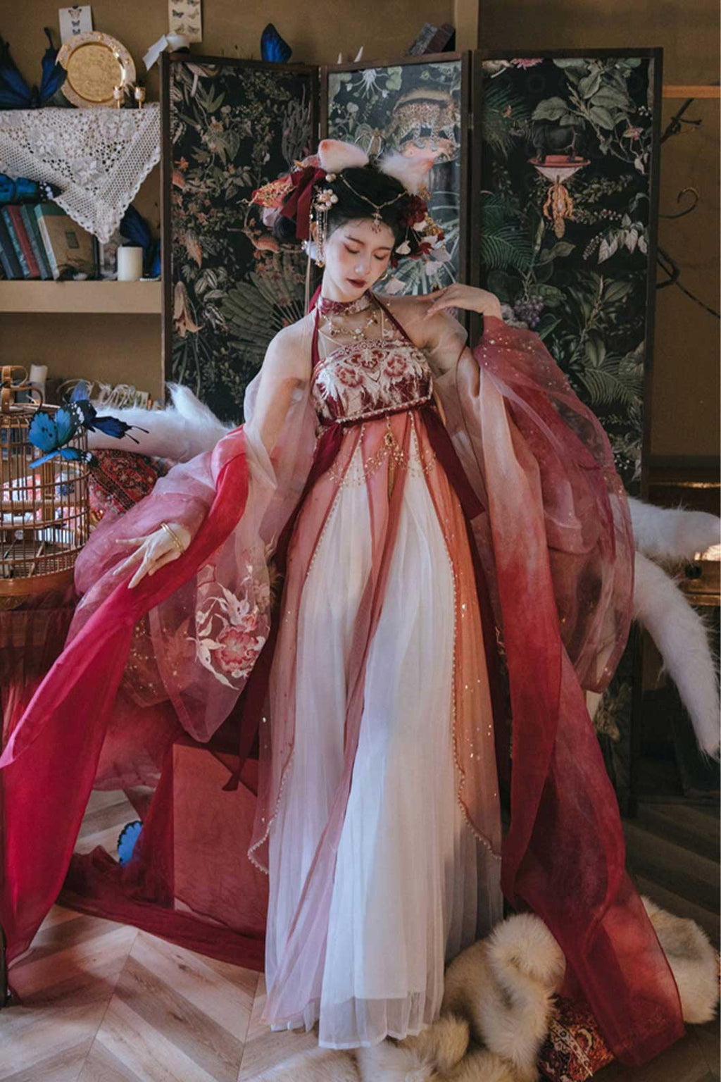 Myth & Legend hanfu wide sleeved robe pibo by Daji- 妲己