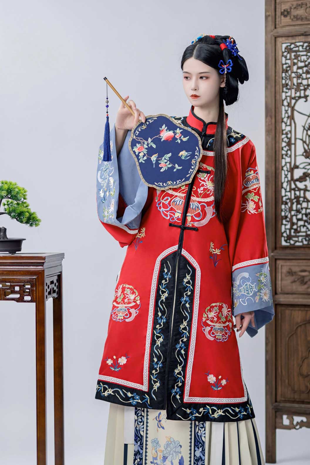 Qing dynasty hanfu mamian skirt hanfu dress with straight-front opening - xiuyanfa 绣烟笺
