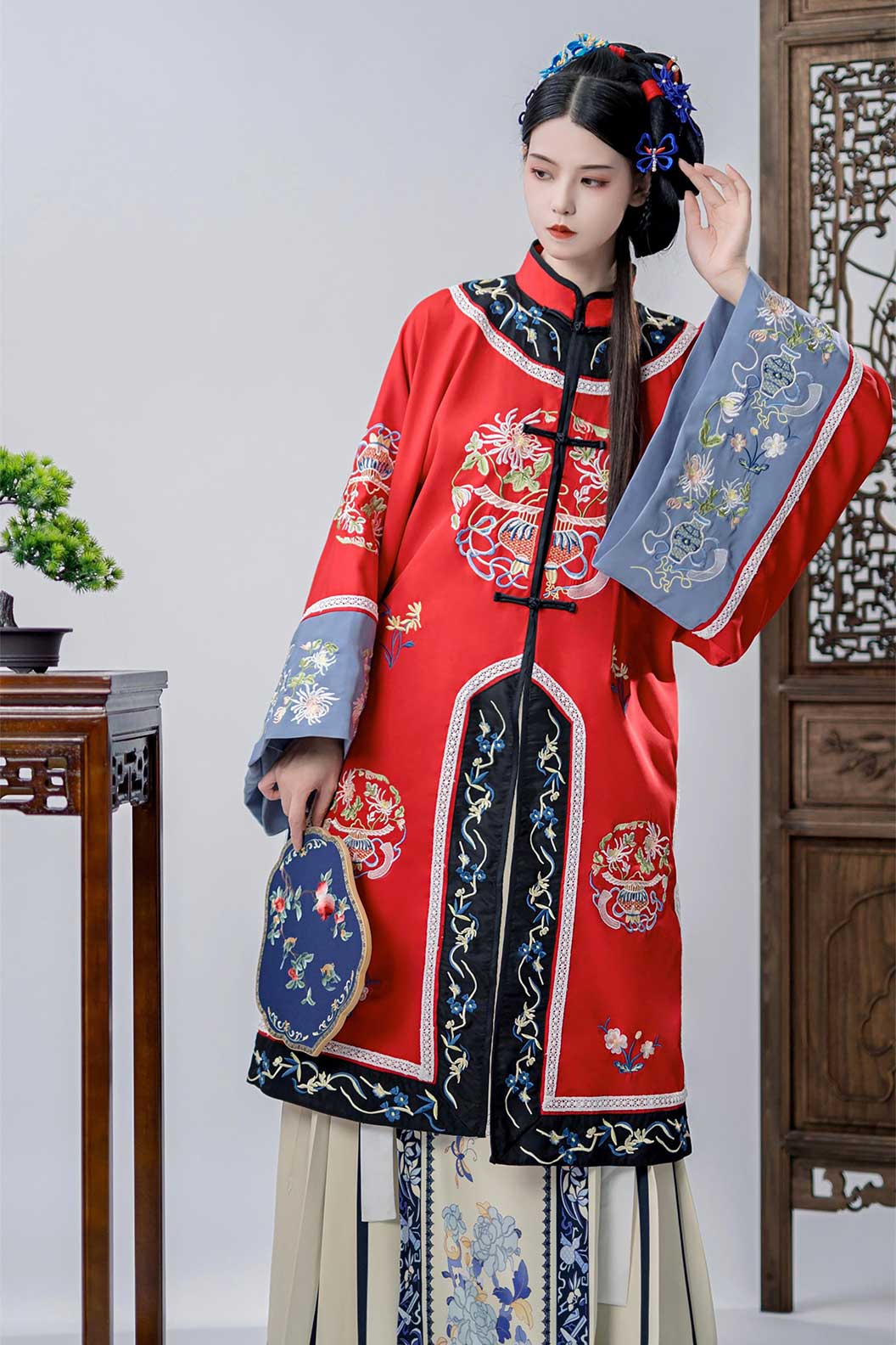 Qing dynasty hanfu mamian skirt hanfu dress with straight-front opening - xiuyanfa 绣烟笺