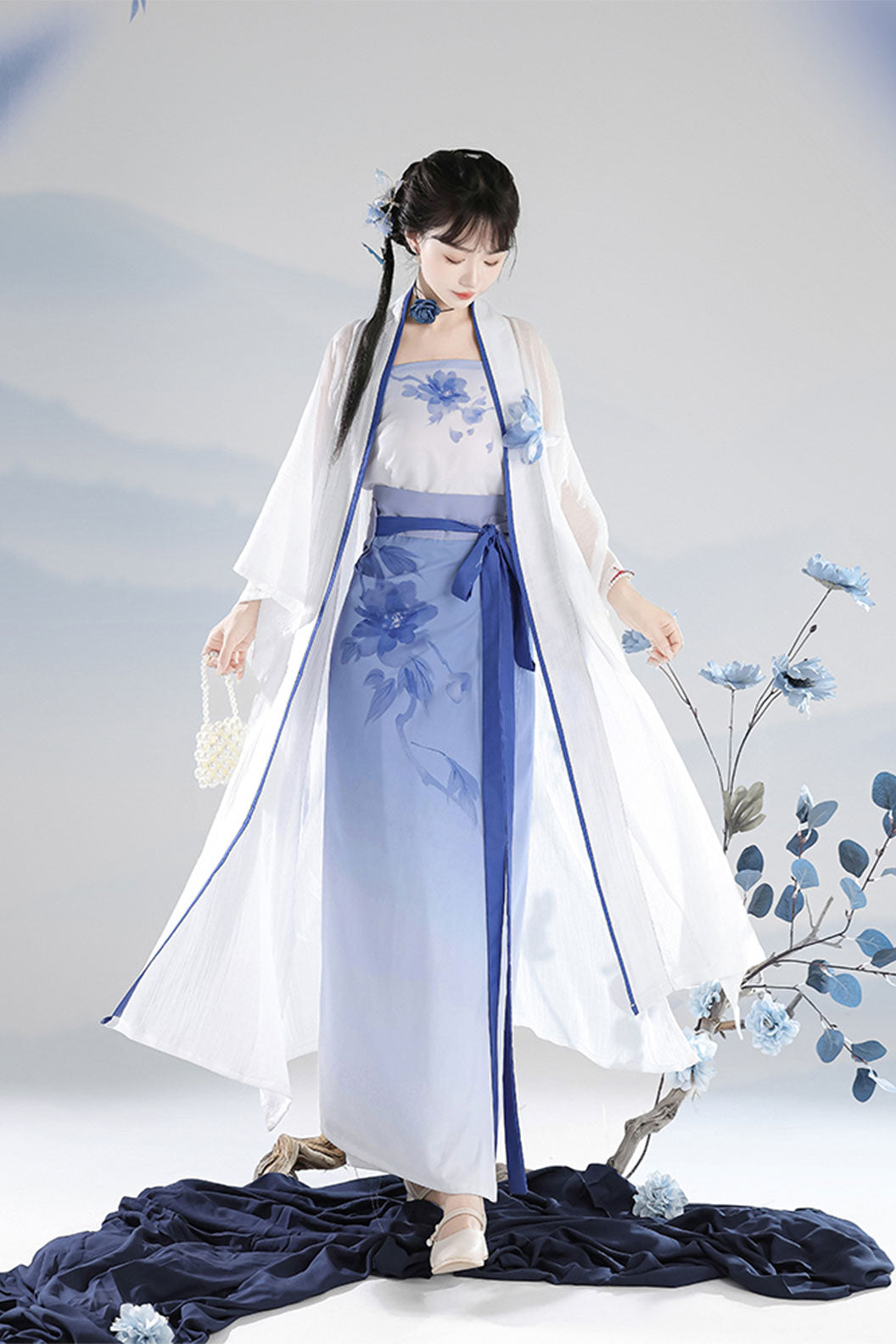 Song Dynasty White-green Hanfu Dress Bòzi Robe with Long Shirt - guyu 谷雨
