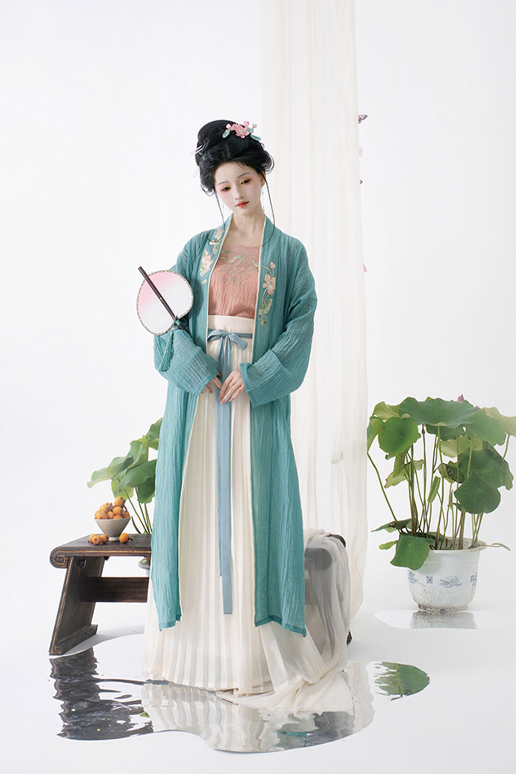 Song Dynasty Blue Hanfu Dress with Tencel Embroidery and Pleated Skirt - linzhi 林芝