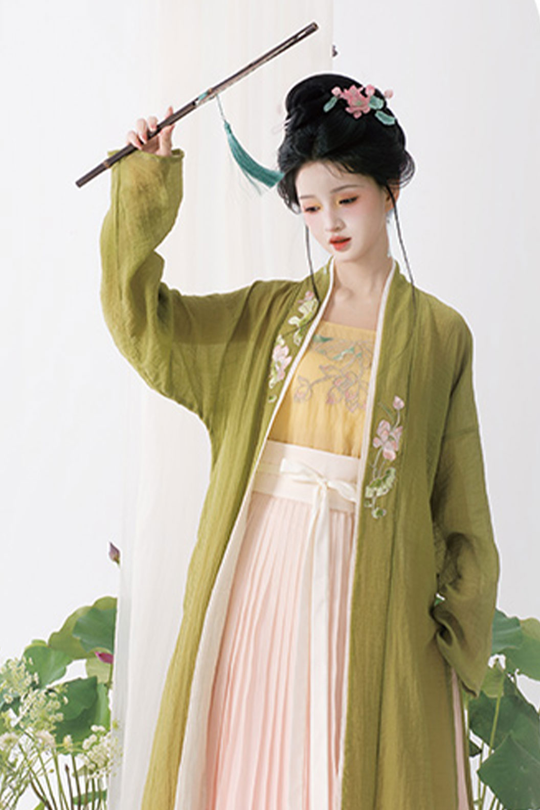 Song Dynasty Blue Hanfu Dress with Tencel Embroidery and Pleated Skirt - linzhi 林芝