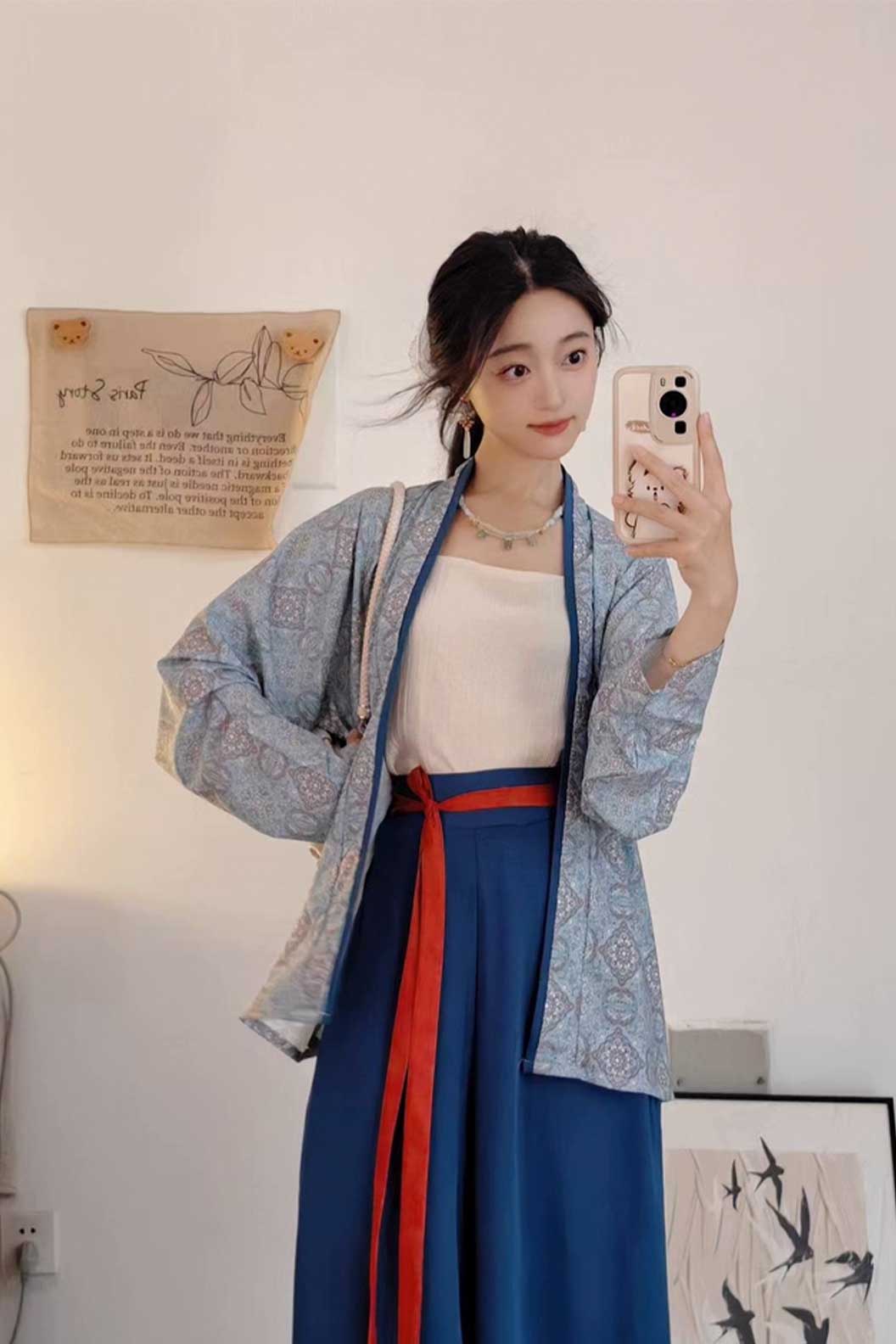 Song Dynasty Blue Hanfu Dress with Tencel Strap and Airplane Sleeves - qinngyu青玉