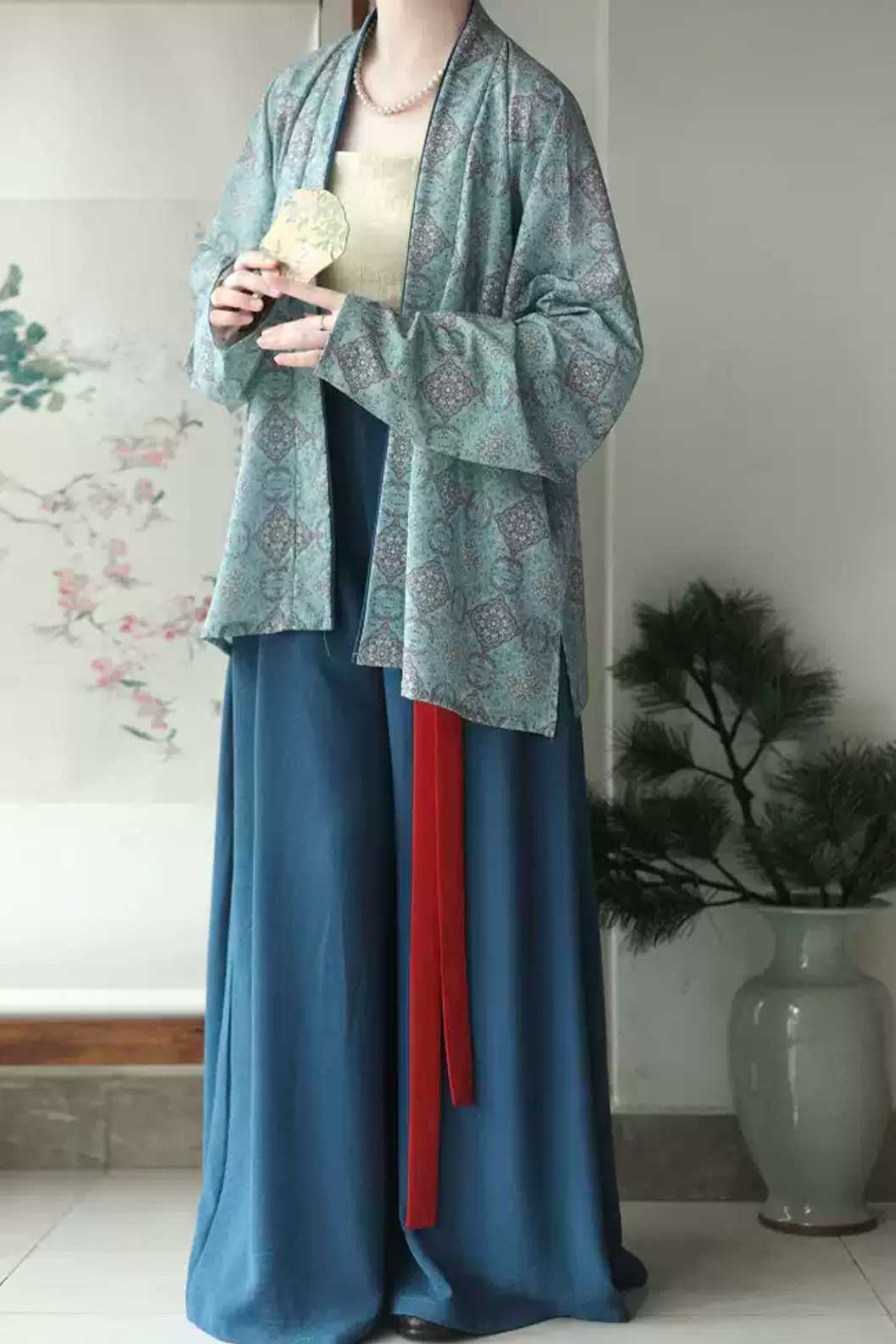 Song Dynasty Blue Hanfu Dress with Tencel Strap and Airplane Sleeves - qinngyu青玉