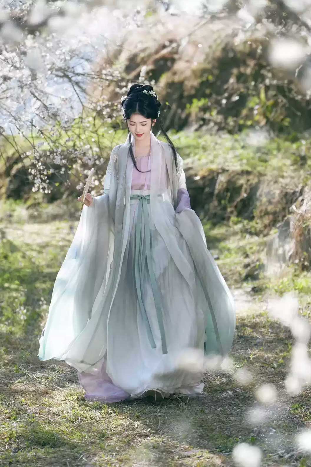 Song Dynasty Blue Hanfu Dress with Wide Sleeves for Daily Wear - languangsui 澜光碎