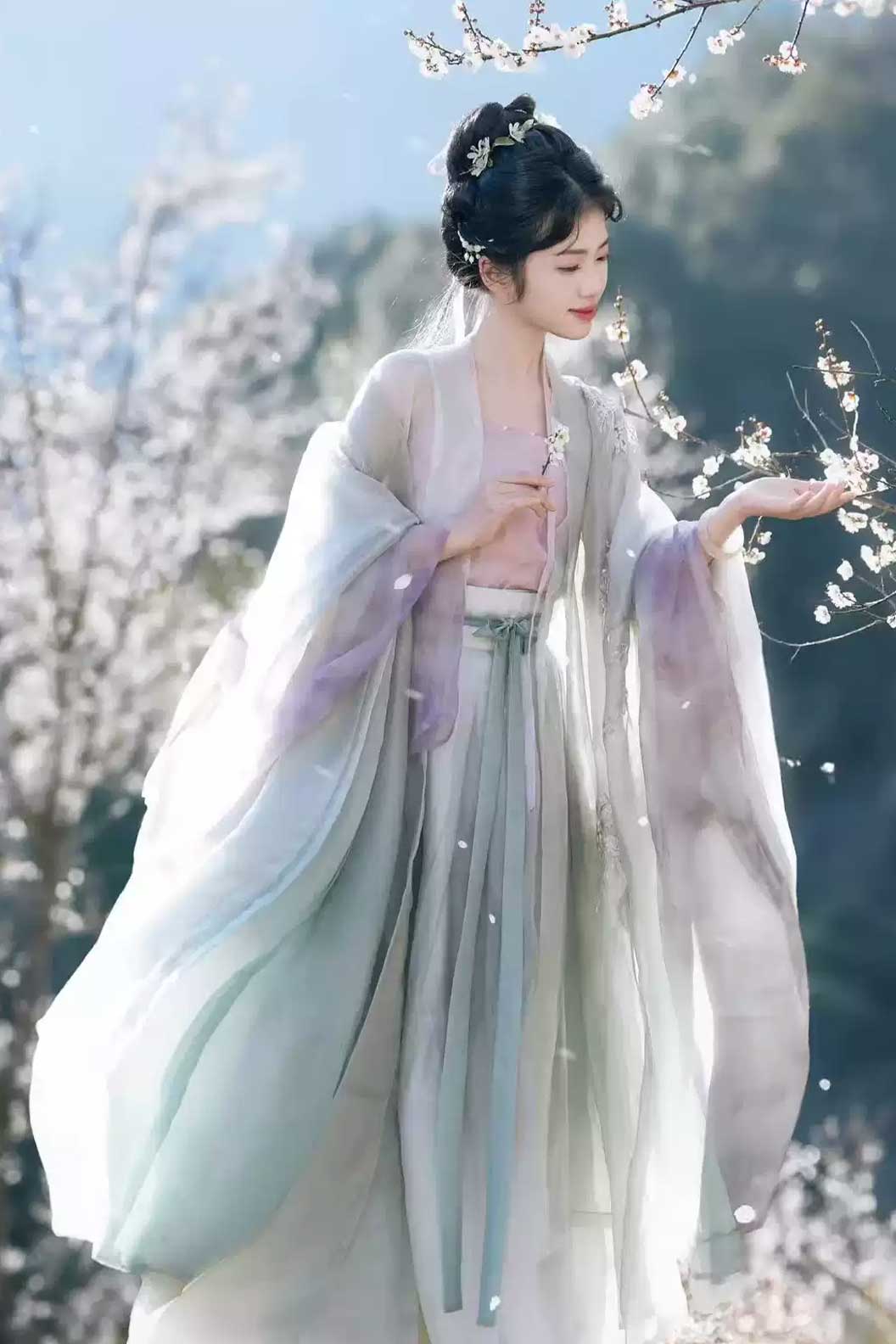 Song Dynasty Blue Hanfu Dress with Wide Sleeves for Daily Wear - languangsui 澜光碎