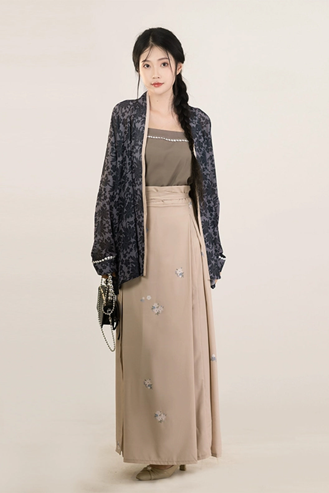 Song Dynasty Clothing Triple Pleat Skirt Airplane Sleeves Gray Hanfu Dress - xueli 雪梨