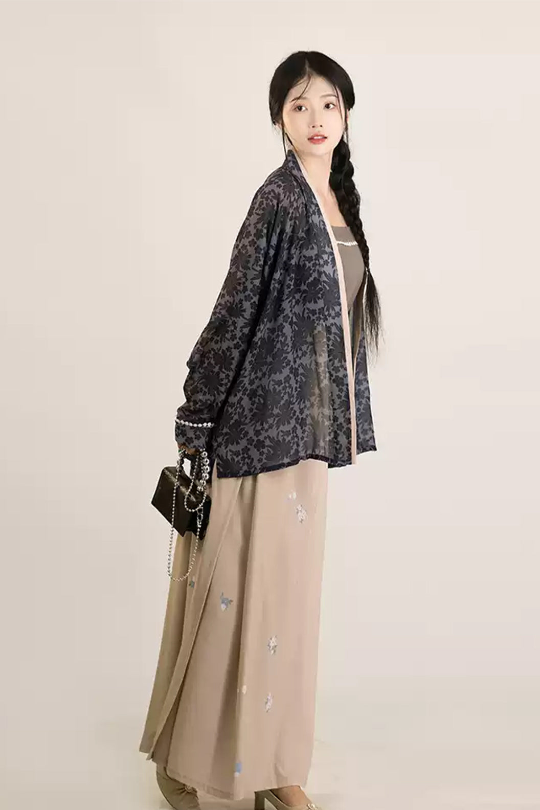Song Dynasty Clothing Triple Pleat Skirt Airplane Sleeves Gray Hanfu Dress - xueli 雪梨