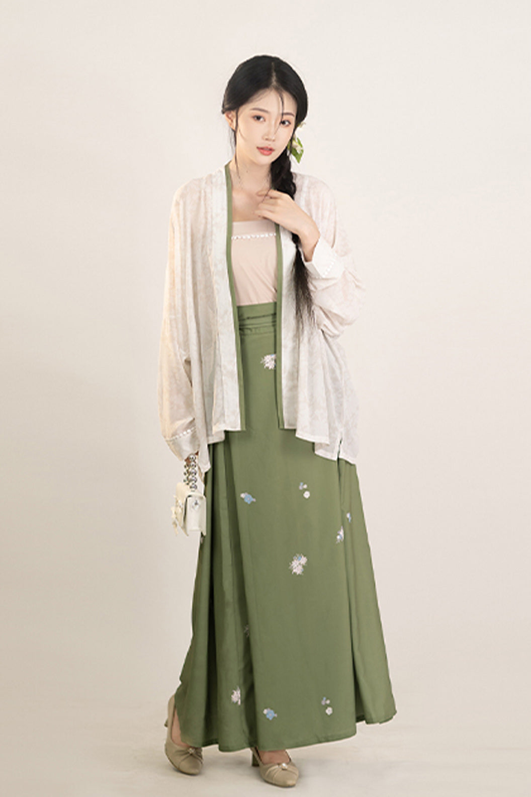Song Dynasty Clothing Triple Pleat Skirt Airplane Sleeves Gray Hanfu Dress - xueli 雪梨