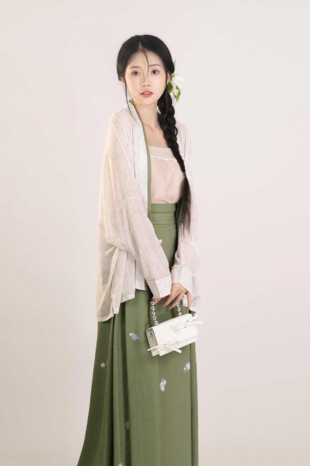 Song Dynasty Clothing Triple Pleat Skirt Airplane Sleeves Gray Hanfu Dress - xueli 雪梨