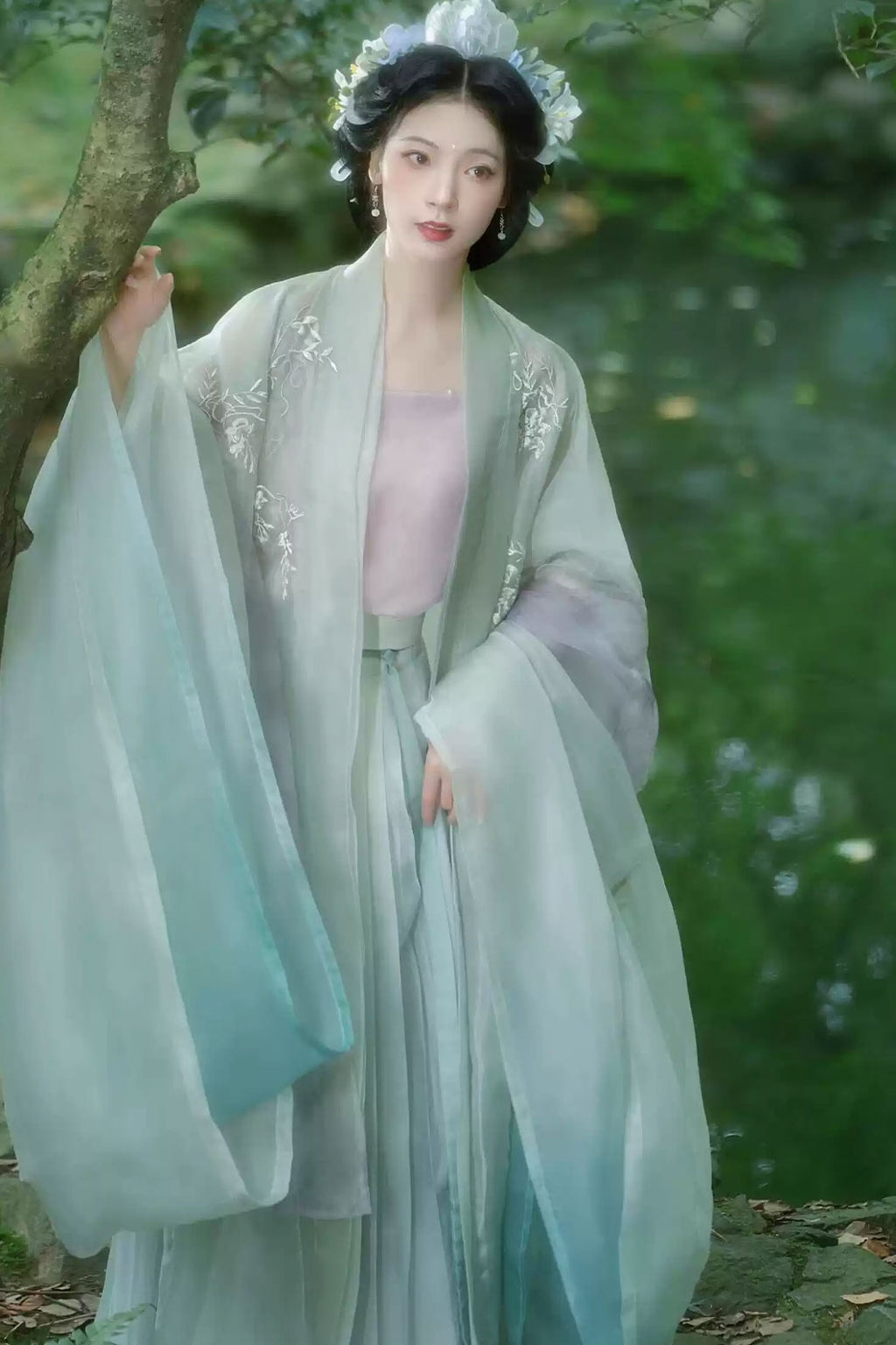Song dynasty hanfu Green hanfu dress Embroidered Wide Sleeve Shirt - daise 黛色