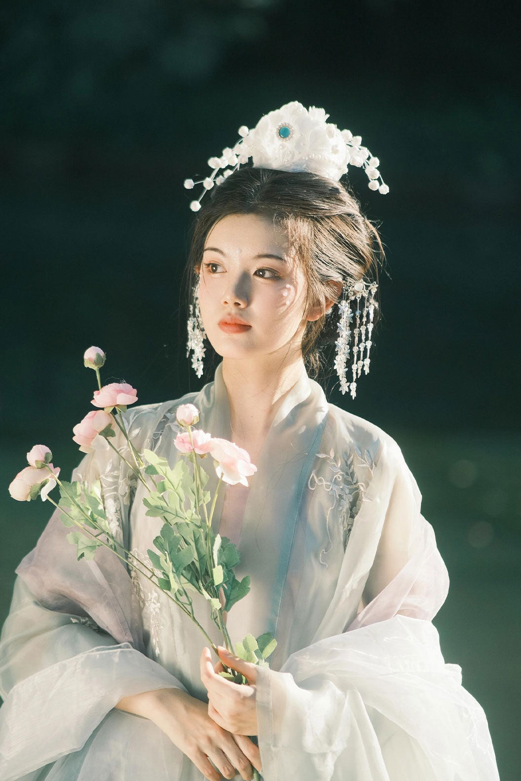 Song dynasty hanfu Green hanfu dress Embroidered Wide Sleeve Shirt - daise 黛色