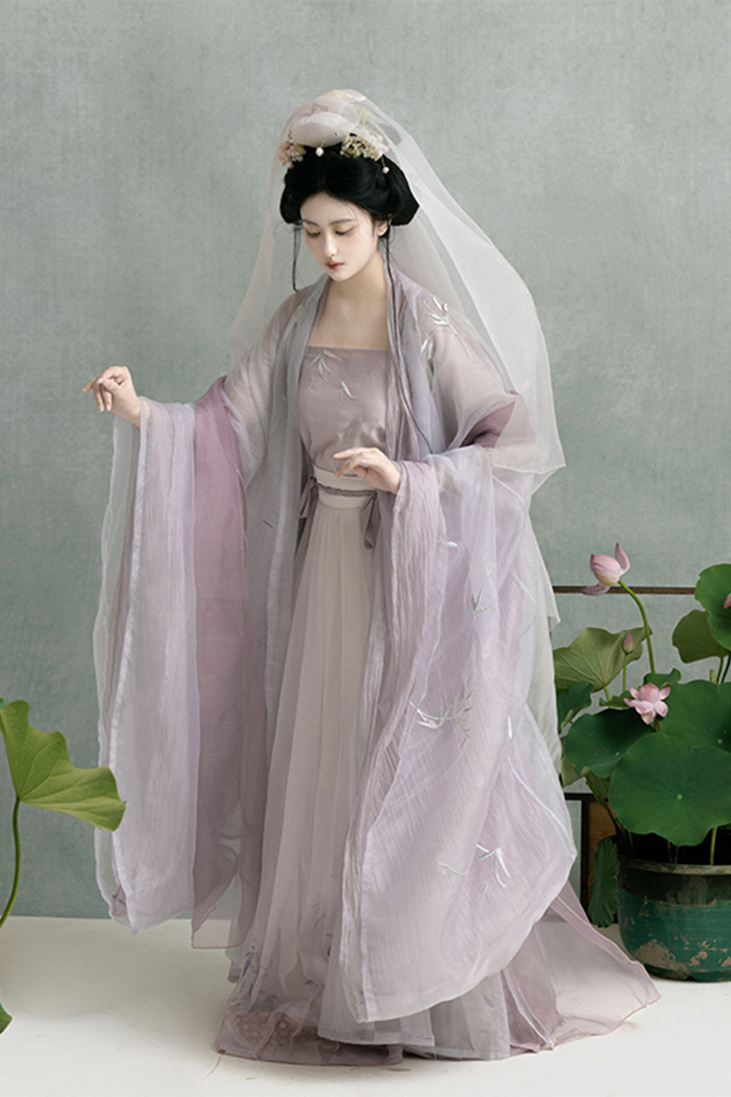Song Dynasty Purple Hanfu Dress with Embroidery and Wide Sleeve Shirt - zhuyin 竹音