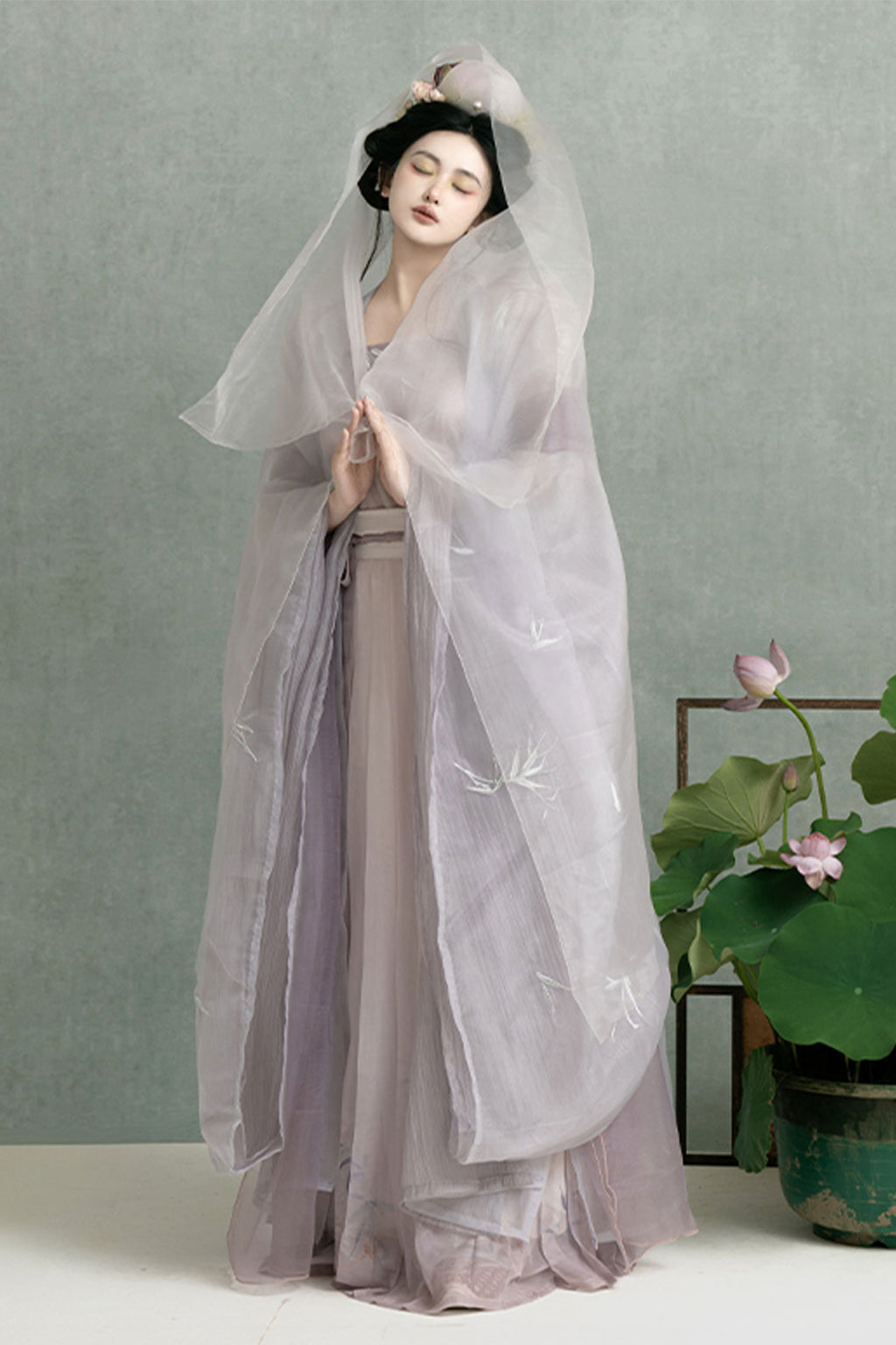 Song Dynasty Purple Hanfu Dress with Embroidery and Wide Sleeve Shirt - zhuyin 竹音