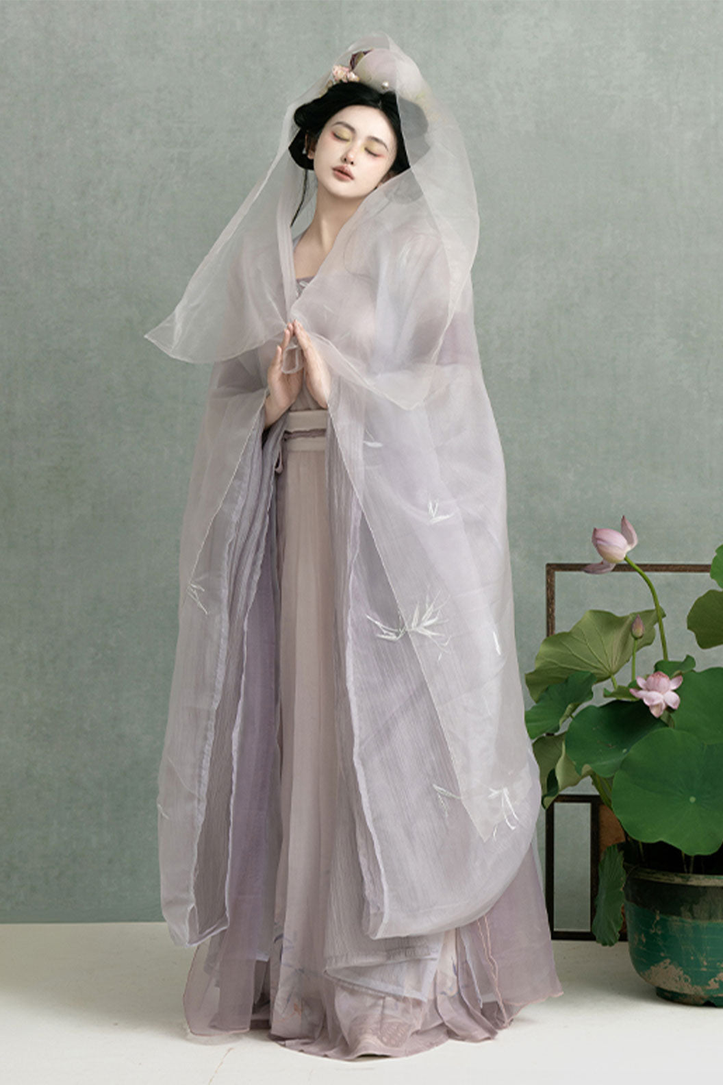 Song Dynasty Purple Hanfu Dress with Embroidery and Wide Sleeve Shirt - zhuyin 竹音