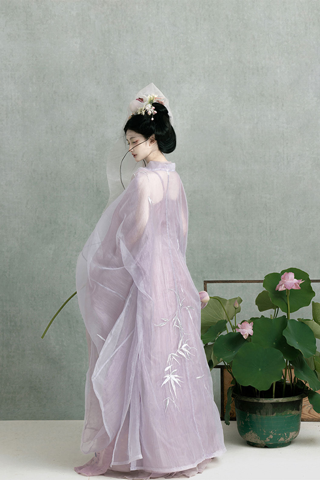 Song Dynasty Purple Hanfu Dress with Embroidery and Wide Sleeve Shirt - zhuyin 竹音