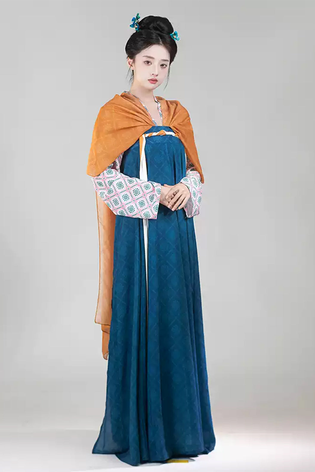 Tang Dynasty Blue Hanfu Dress Chest High Po Skirt with Shoulder Straps - daoliantu 捣练图