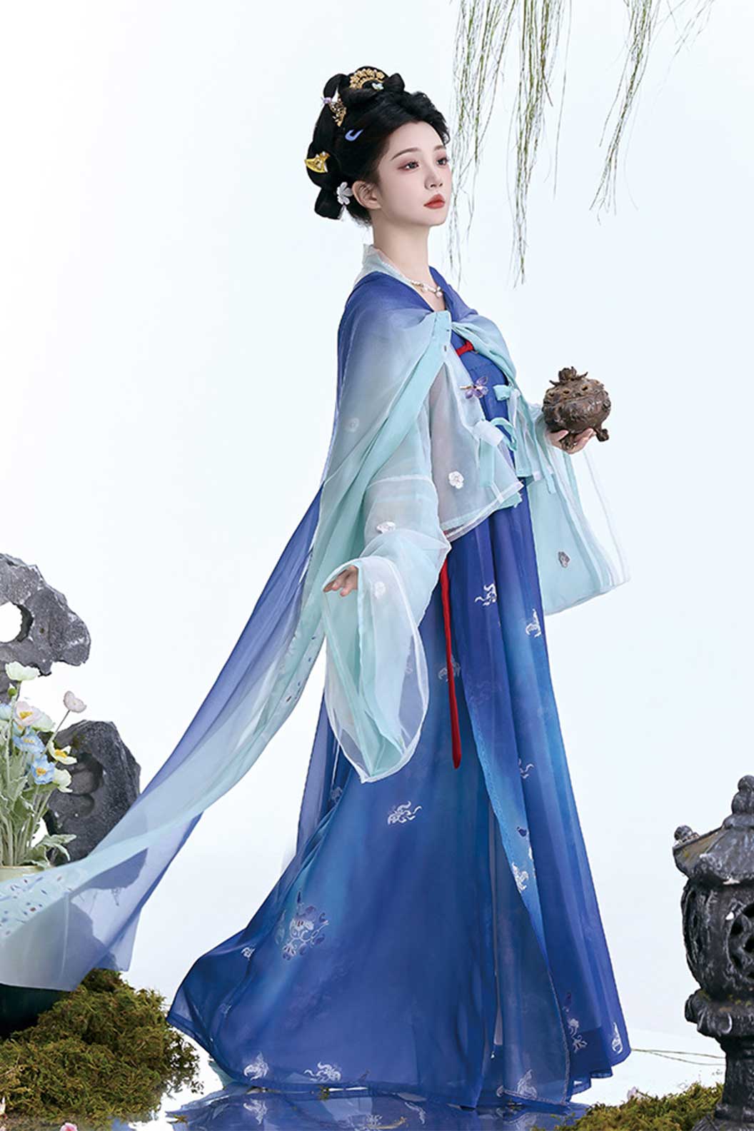 Song Dynasty Blue Hanfu Dress with Embroidered Double Cloak and Pleated Skirt - yuanshandai 远山黛