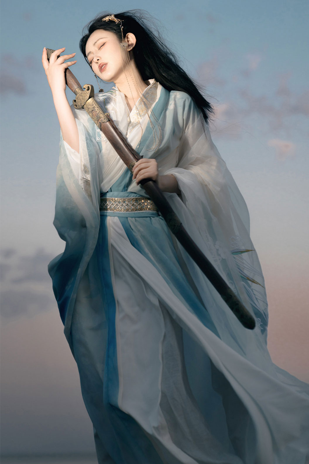 Tang Dynasty Blue Hanfu Dress with Embroidery Chinese Style - luoshenfu 洛神赋