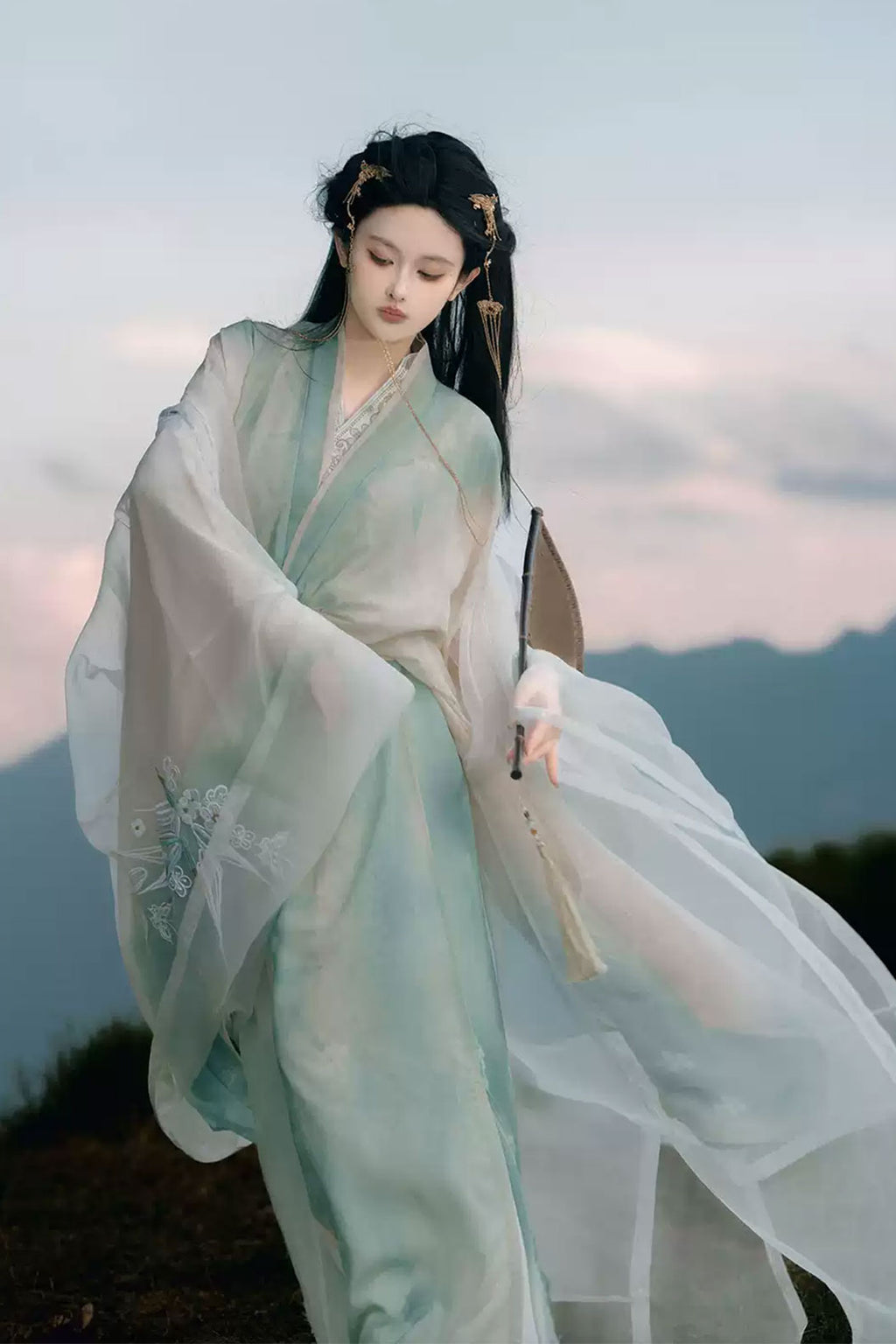 Tang Dynasty Blue Hanfu Dress with Embroidery Chinese Style - luoshenfu 洛神赋