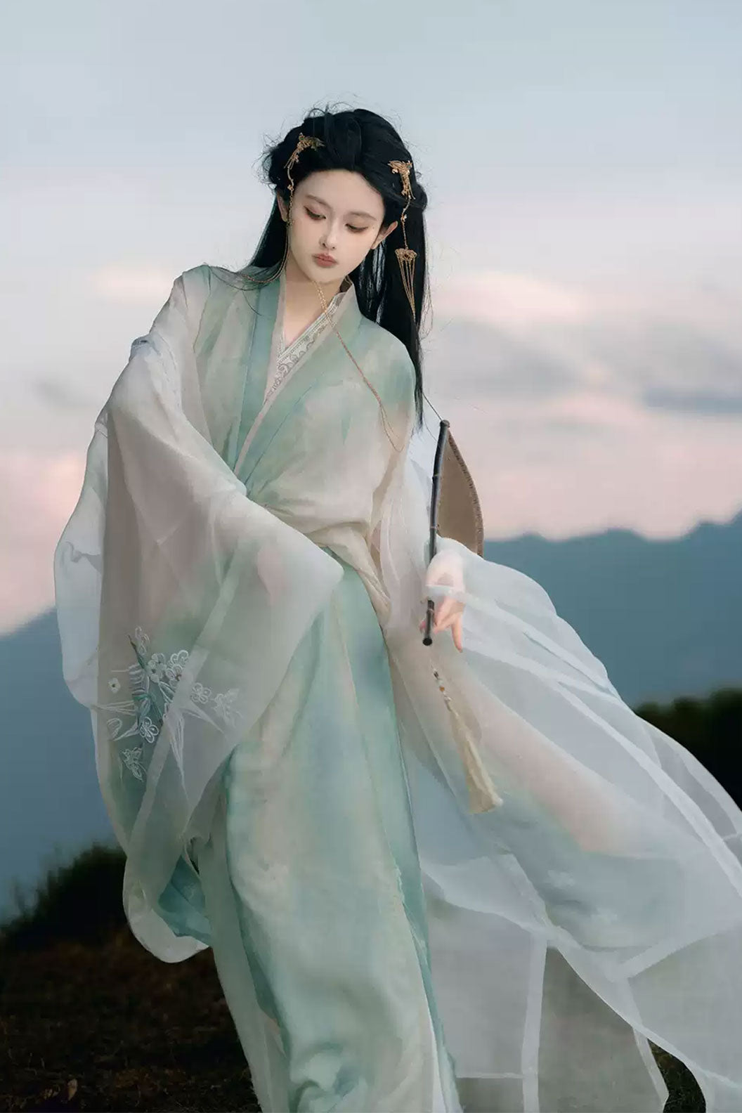 Tang Dynasty Blue Hanfu Dress with Embroidery Chinese Style - luoshenfu 洛神赋