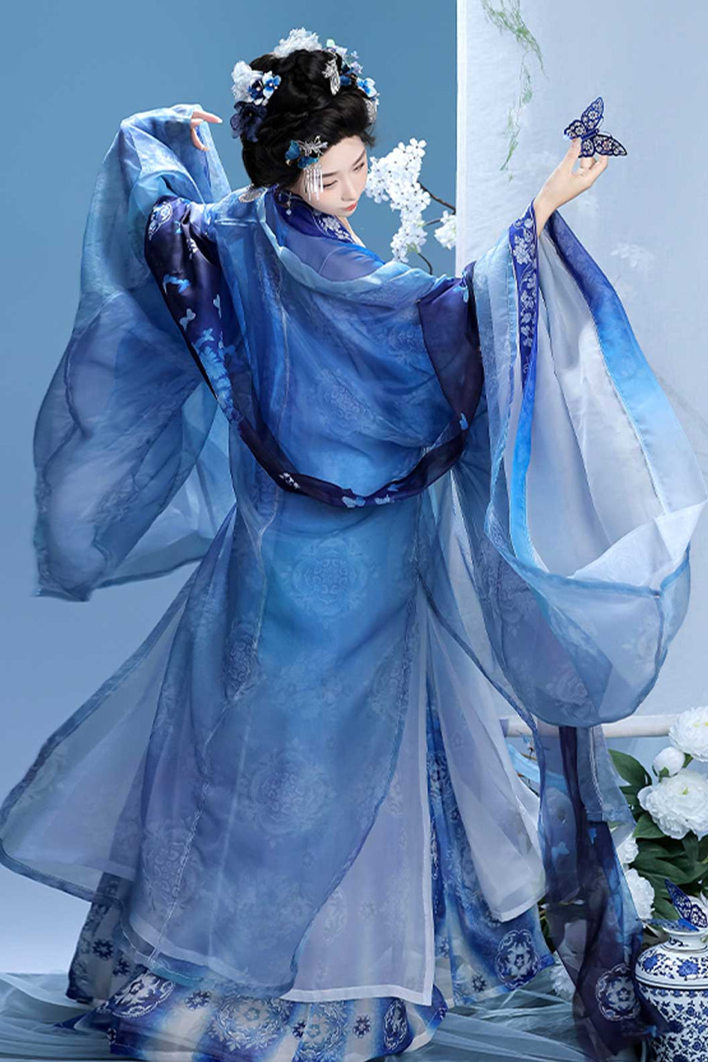 Tang Dynasty Blue Hanfu Dress with qixiong ruqun Ruqun and Wide Sleeve Shirt - qingcimudn 青瓷牡丹