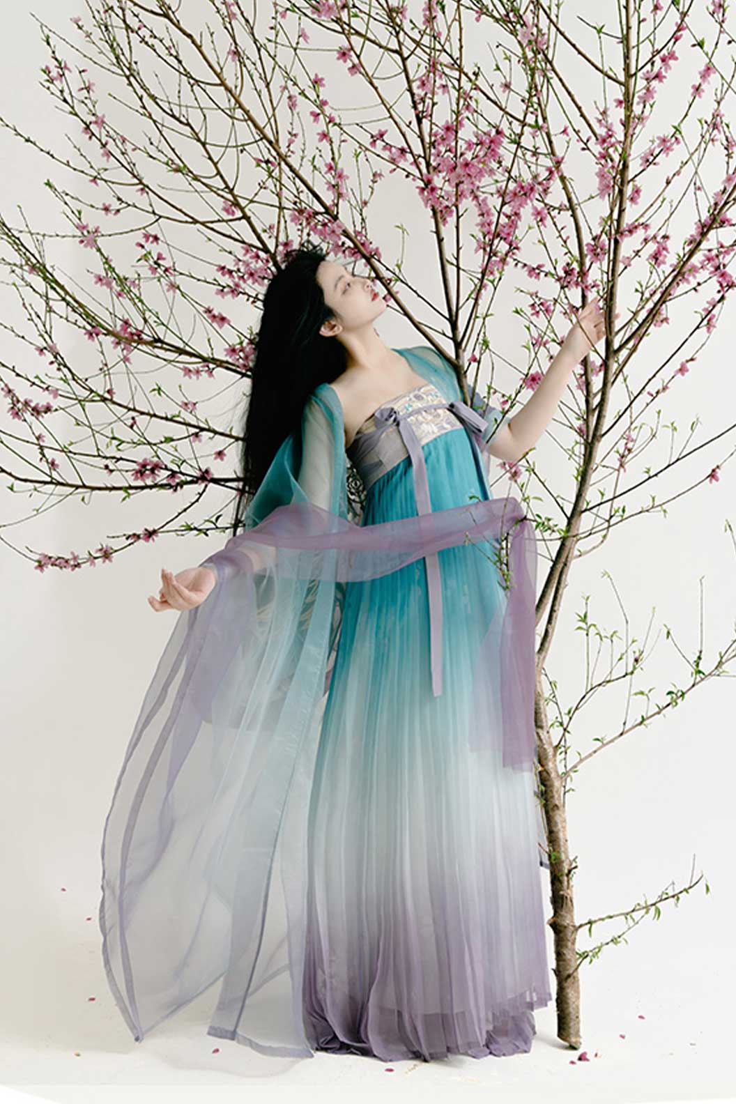 Tang Dynasty Blue-Purple Hanfu with Embroidery and Chest-High Ruqun Skirt - chuge 楚歌