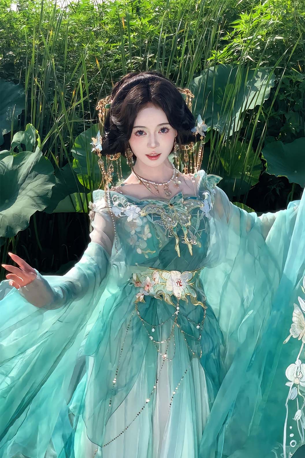 Tang Dynasty Green Hanfu Dress Heavy Butterfly Embroidery Hezi Skirt - shene 神蛾
