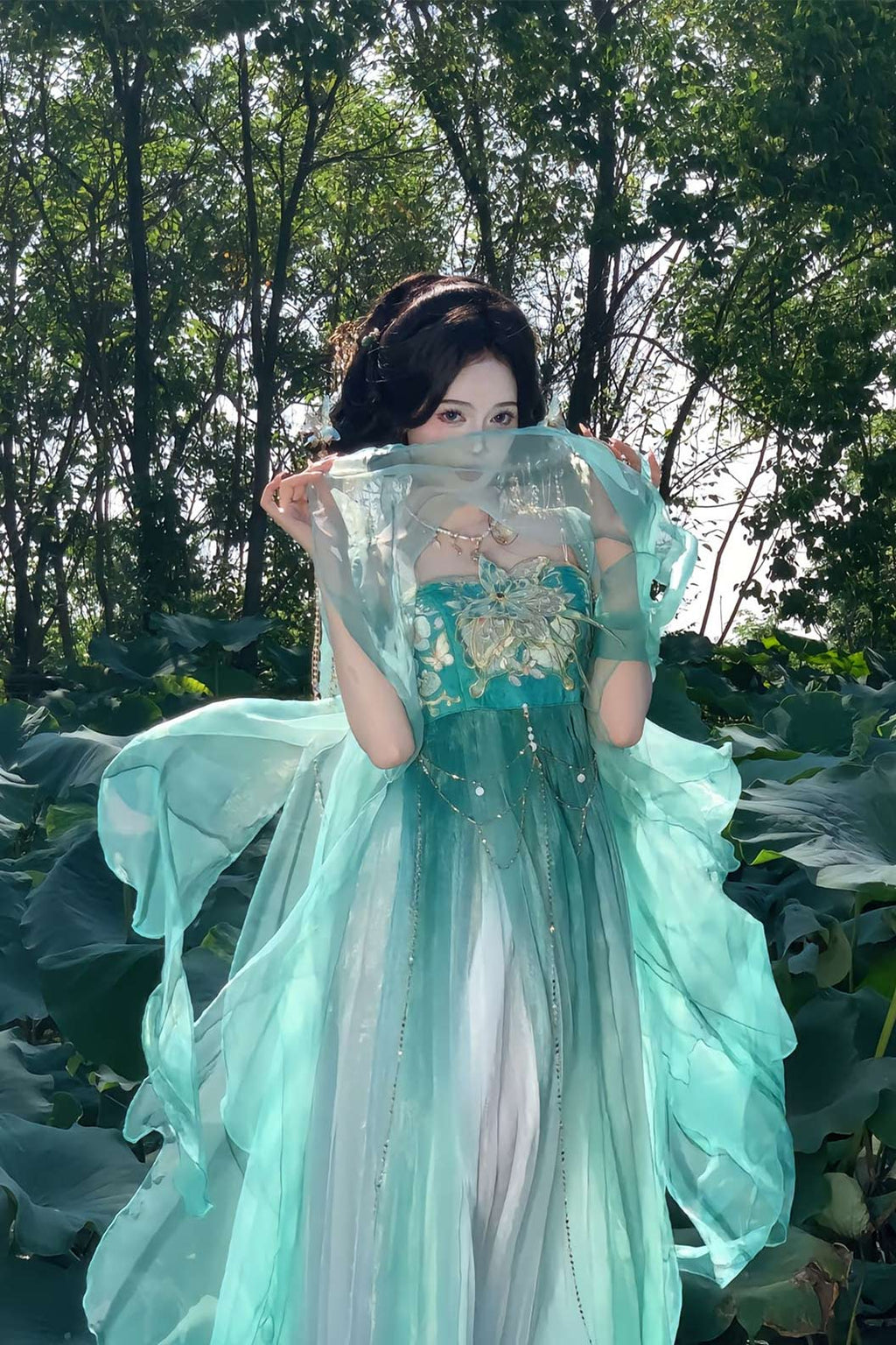 Tang Dynasty Green Hanfu Dress Heavy Butterfly Embroidery Hezi Skirt - shene 神蛾
