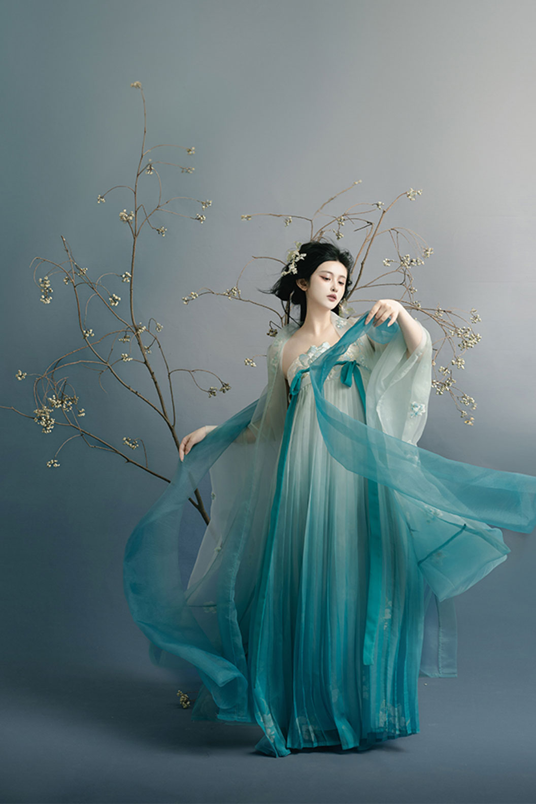 Tang Dynasty Green Hanfu Dress with Heavy Embroidery for Spring and Summer - chunli 春梨