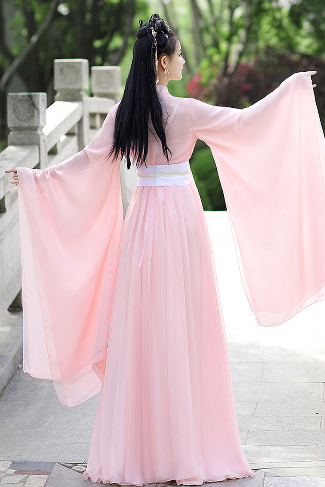 Tang dynasty hanfu chest high ruqun set with wide sleeved outer robe - lianfengfuying 莲风拂影
